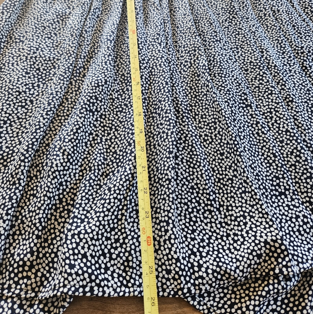 Dot Patterned Dress - Picture 5 of 9